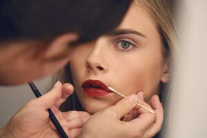 Make up là gì? Hướng dẫn các bước make up cơ bản